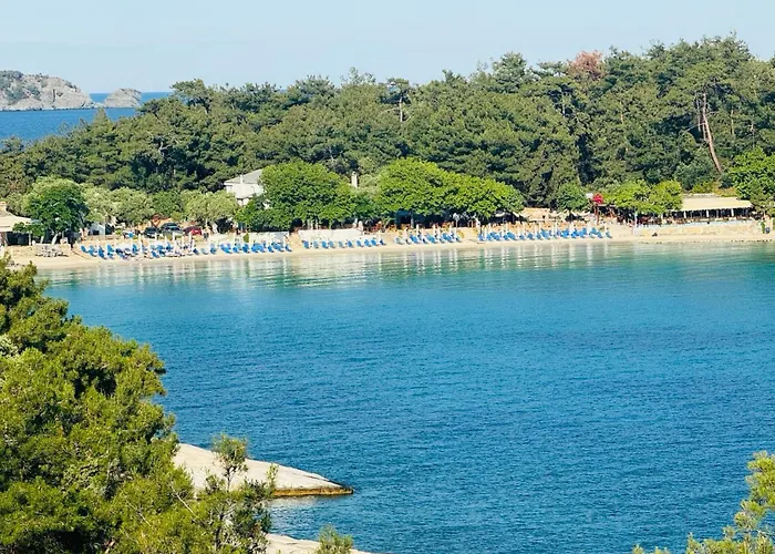 Faidrahouse 3* Alikí