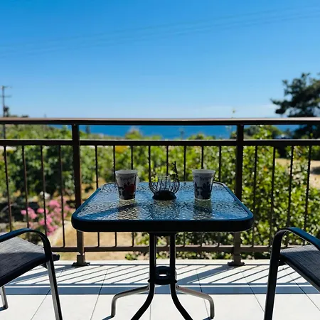 Faidrahouse بيت ضيافة Alikí